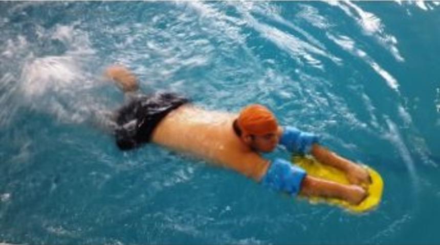 Engelliler İ&ccedil;in Y&uuml;zme Kursu