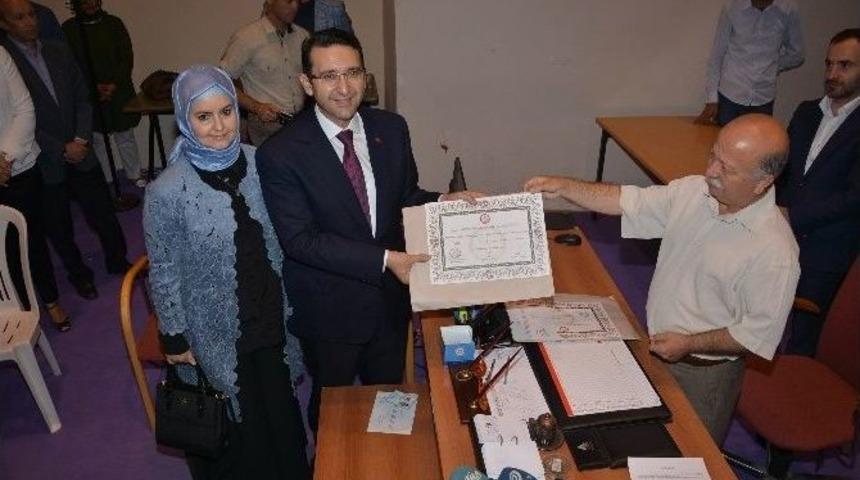 İbrahim Turhan Ve Hamza Dağ Mazbatasını Aldı