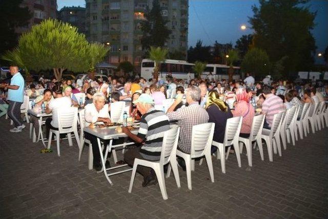 Torbalı’da Sokak İftarına Yoğun İlgi