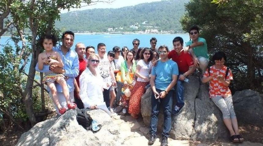 &Ccedil;inli Turizmciler Kemer&rsquo;de