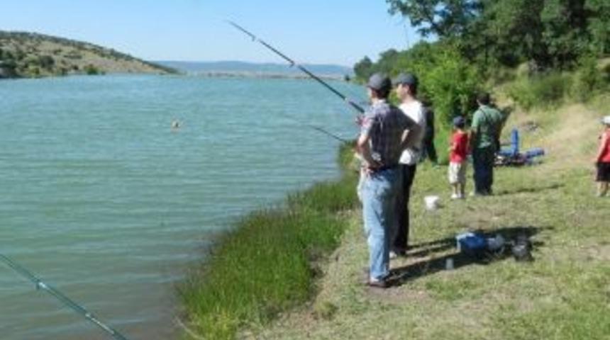 Tavşanlı&rsquo;da Balık Avı Sezonu A&ccedil;ıldı