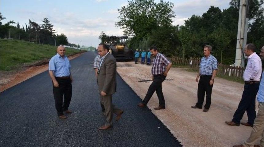 Başkan &Uuml;z&uuml;lmez&rsquo;den Asfalt Denetimi