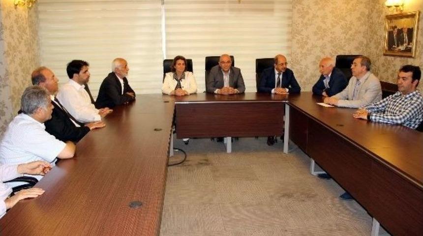 G&ouml;n&uuml;ll&uuml; K&uuml;lt&uuml;r Teşekk&uuml;lleri Temsilcilerinden Ak Parti Milletvekillerine Hayırlı Olsun Ziyareti