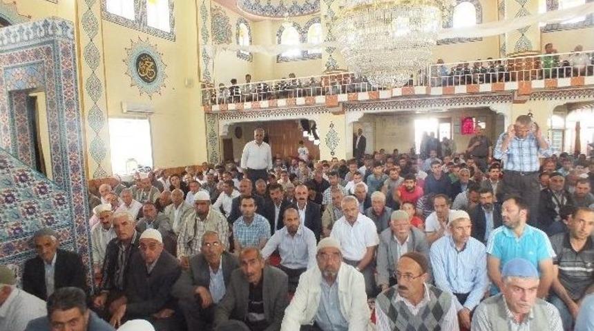 Ramazanın İlk Cuması Camiler Doldu Taştı