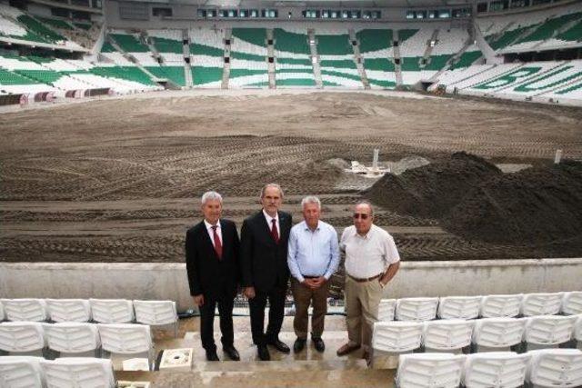 Bursa Timsah Arena’Da Sıra Çimlere Geldi