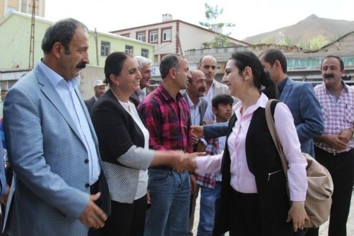 Hdp Eş Genel Başkanı Y&uuml;ksekdağ Esnafı Ziyaret Etti