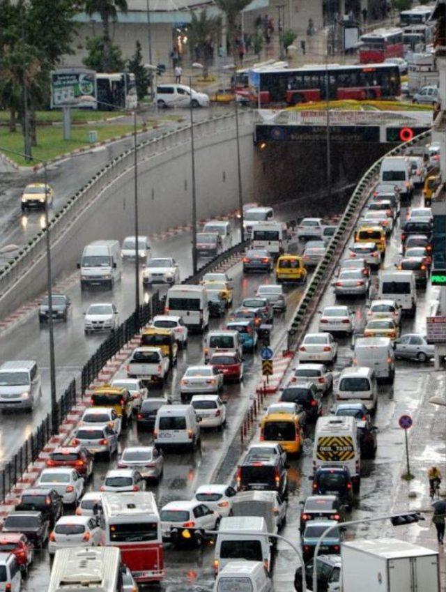 Antalya da Haziran Yağmuru Serinletti 3