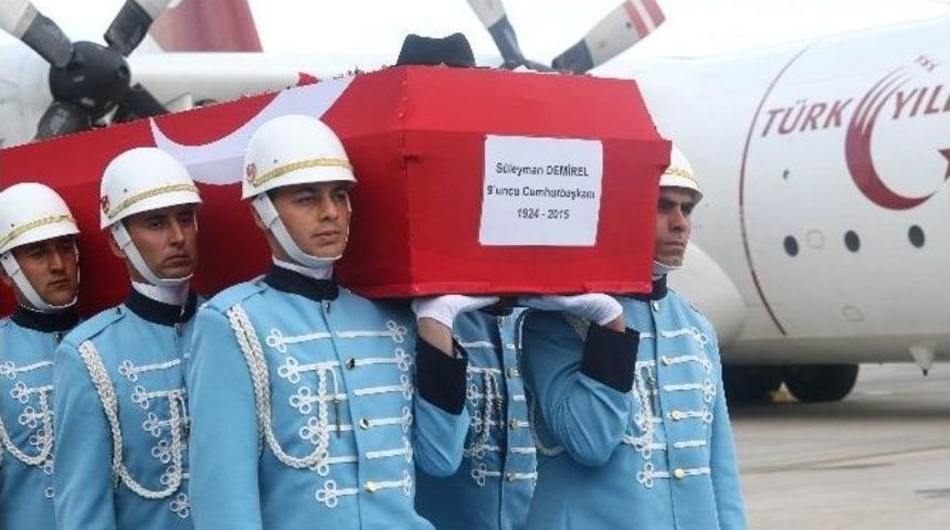 Demirel&rsquo;in Cenazesi Memleketinde