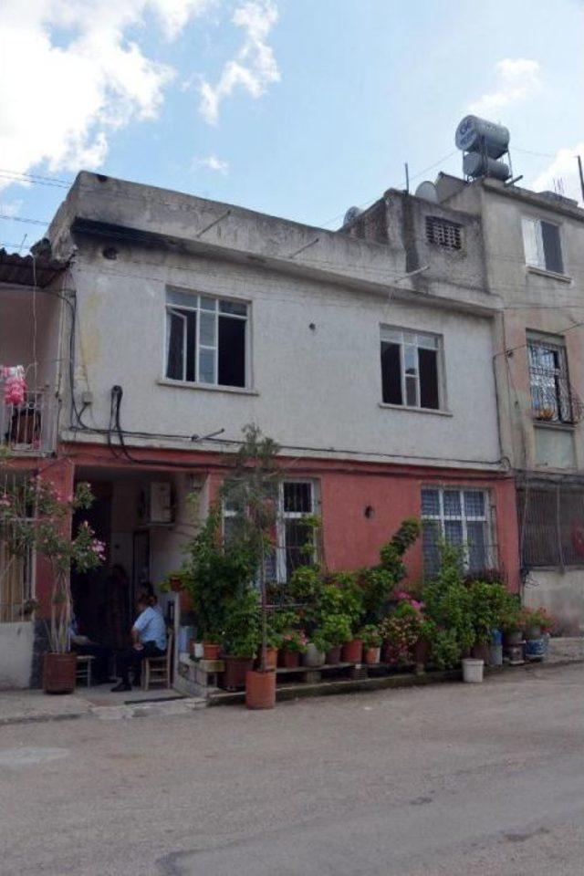 Boşanma Davası S&uuml;ren Eşini Bı&ccedil;akladı, Kayınvalidesini D&ouml;vd&uuml; 3