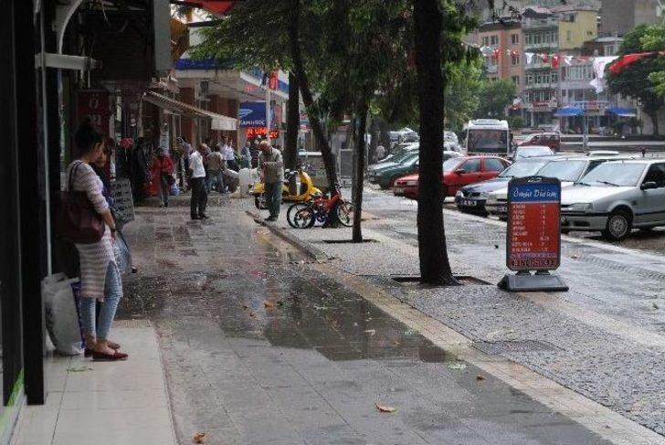 Amasya’ya Ceviz Büyüklüğünde Dolu Yağdı G3