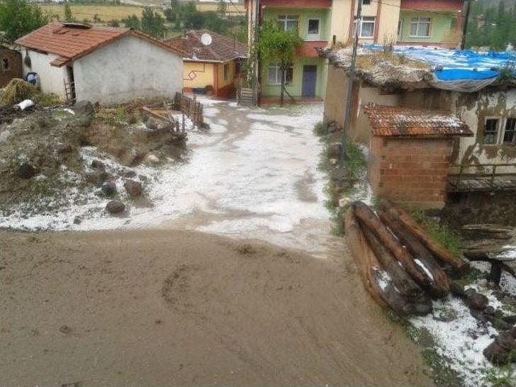 Amasya’ya Ceviz Büyüklüğünde Dolu Yağdı G2