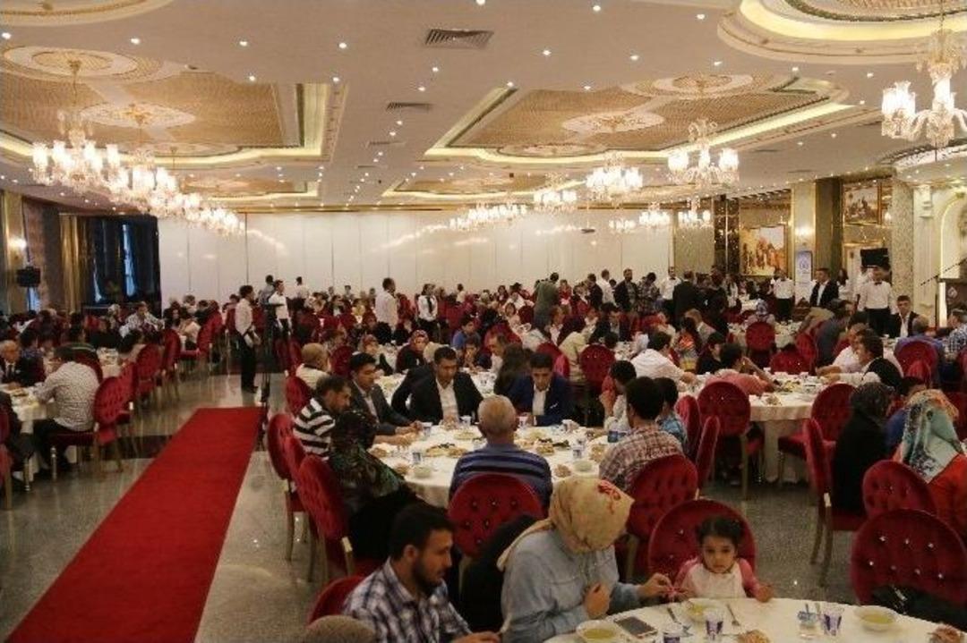 Sultangazi&rsquo;de Şehit Aileleri, Gaziler Ve Yetimler İftarda Bir Araya Geldi