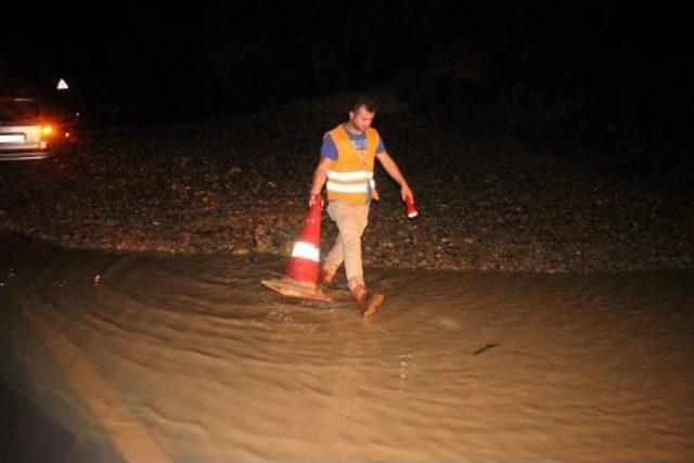 Zonguldak-İstanbul Yolunda Heyelan