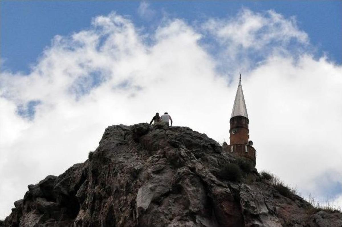 İntihara Kalkışan Şahsı Belediye Başkan Yardımcısı İkna Etti