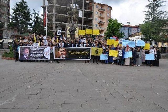 Bozüyük’te Mursi’nin İdam Kararı Protesto Edildi