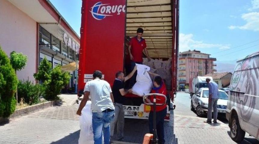 M&uuml;siad&rsquo;dan Sınırdaki Suriyelilere Yardım Eli