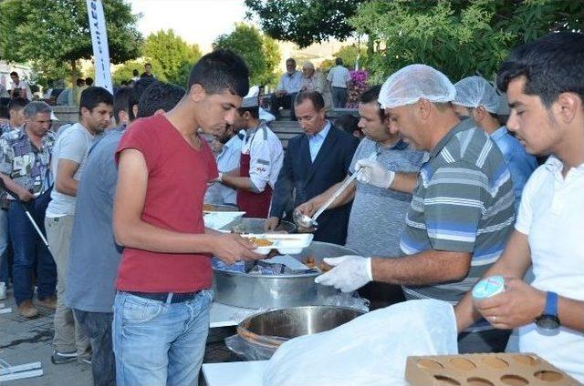 Battalgazi Belediyesi İftar Çadırı Yoğun İlgi Görüyor