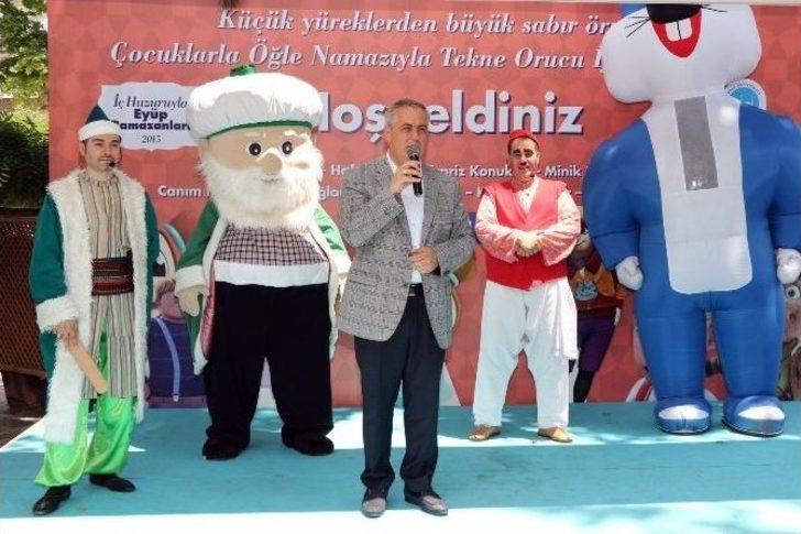Minik Yürekler Müslümanlar İçin Gökyüzüne Balon Uçurdu G5