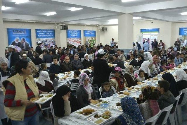 Bereketin Paylaşıldığı İlk Adres Gündüzler Mahallesi Oldu