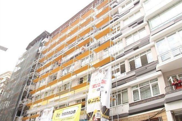 ‘çiftlik Cadde Avm’de Yüzde 50 Tamam