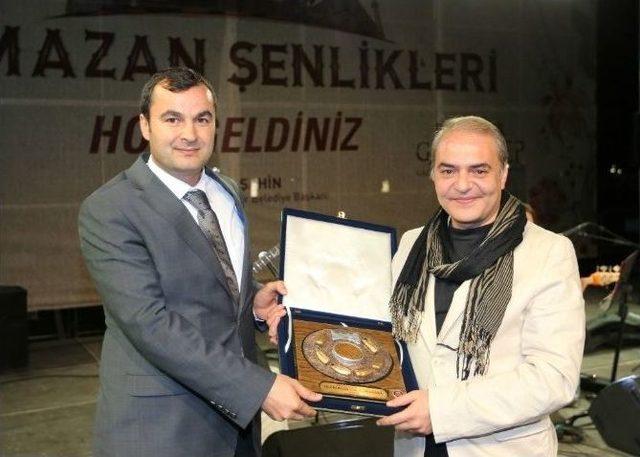 Sanatçı Aykut Kuşkaya Gaziantep’te Konser Verdi 2