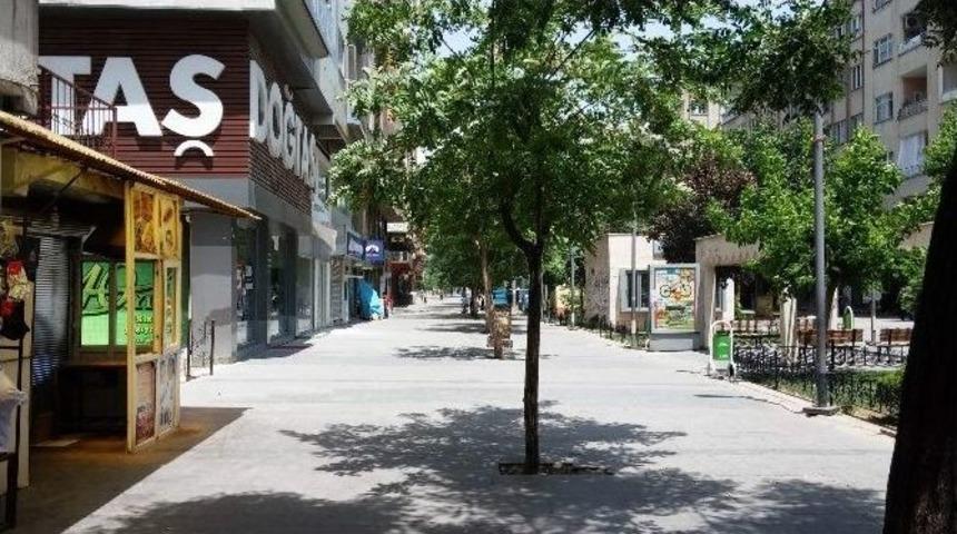 Siirt G&uuml;nd&uuml;zleri Hayalet Kenti Andırıyor