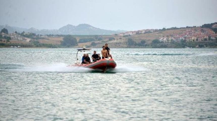 Adana'da Tekne Faciası Son Anda &Ouml;nlendi