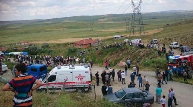 Ego Otobüsü Şarampole Yuvarlandı; 1 Ölü, 20'den Fazla Yaralı - Fotoğraflar