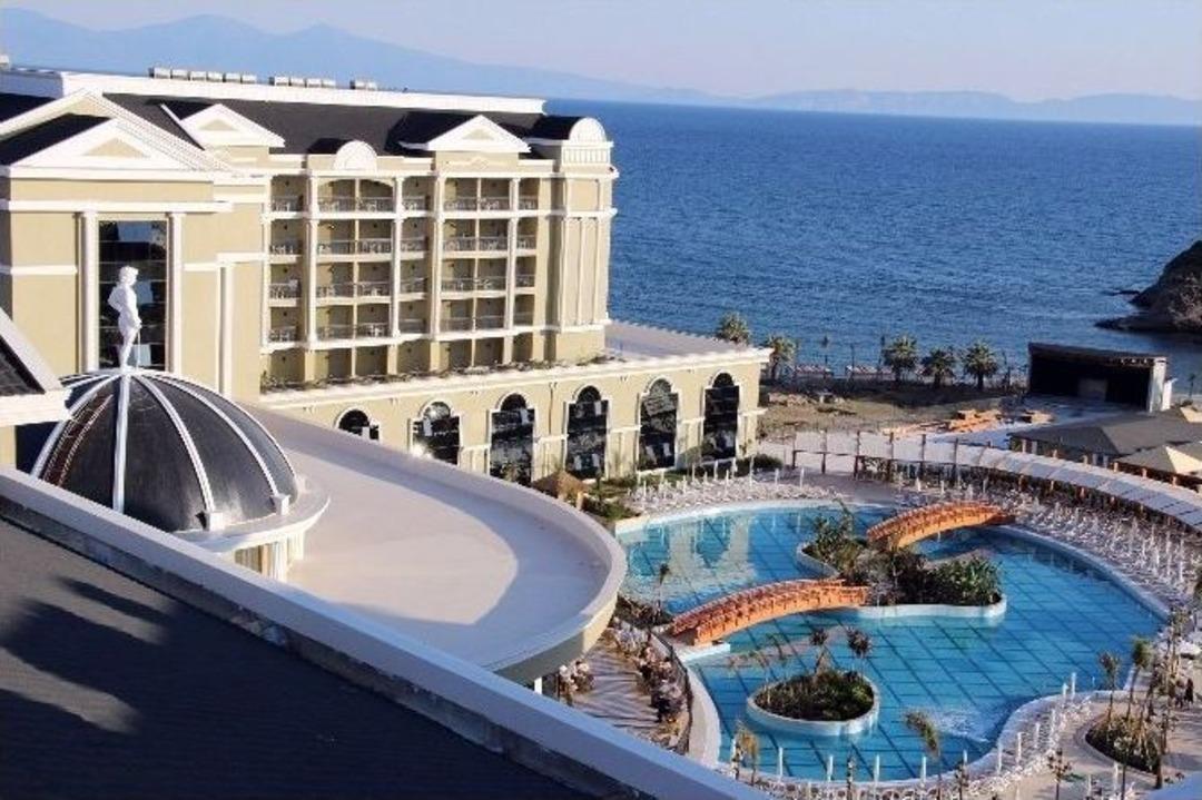 İzmir&rsquo;in Yeni G&ouml;zdesi Sunıs Efes Royal Palace Resort & Spa A&ccedil;ıldı