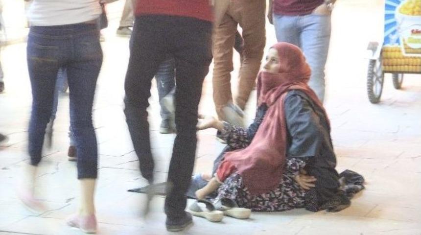 Hakkari Batı&rsquo;dan Gelen Dilencilerden Ge&ccedil;ilmiyor