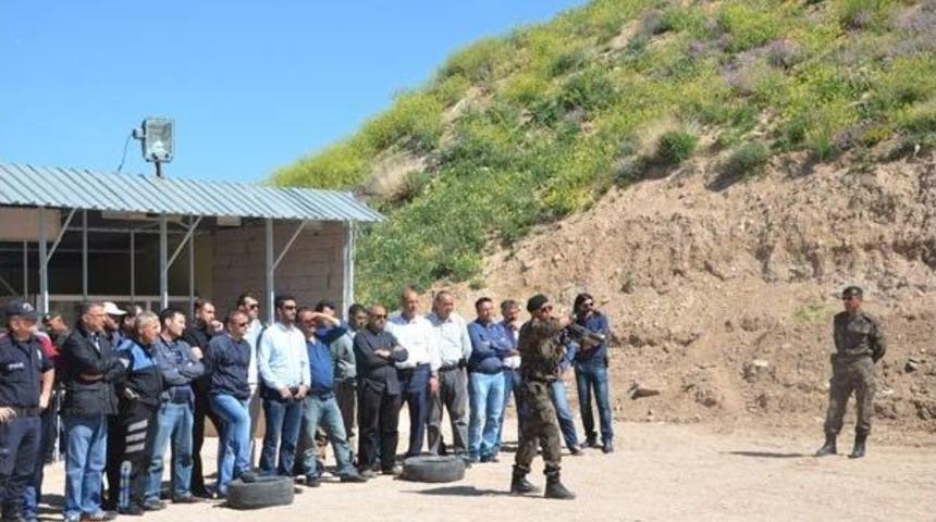 Niğde Polisine Uzun Namlulu Silah Atışı Eğitimi Verildi
