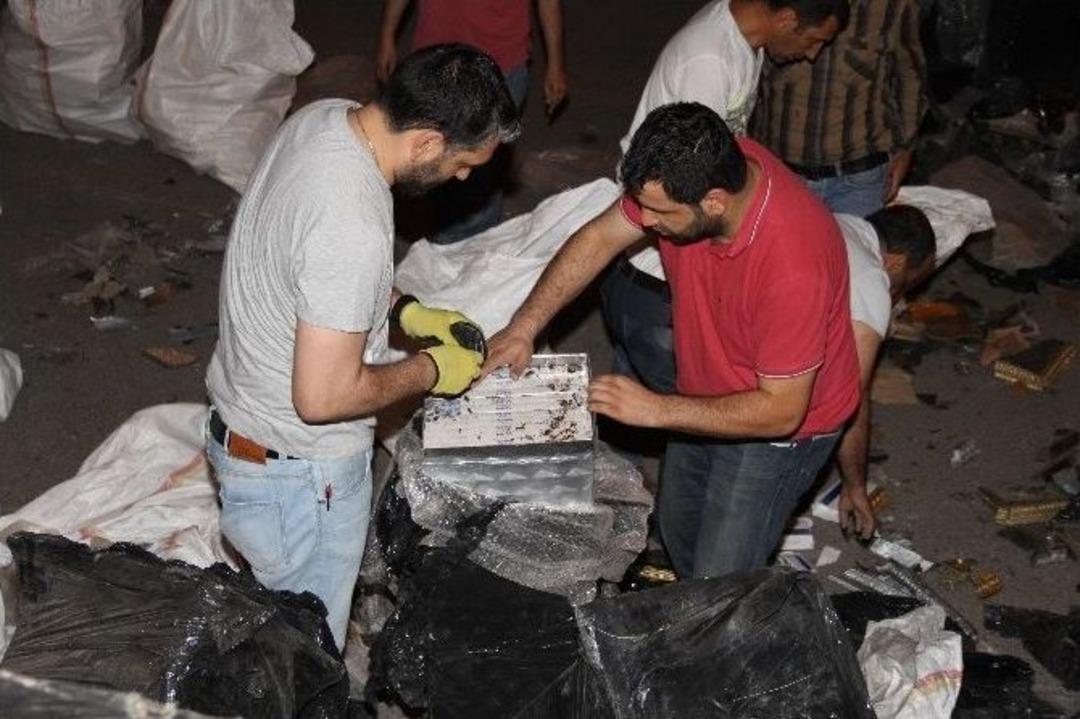 Polis Sabaha Kadar Zuladan 215 Bin Paket Ka&ccedil;ak Sigara &Ccedil;ıkarttı