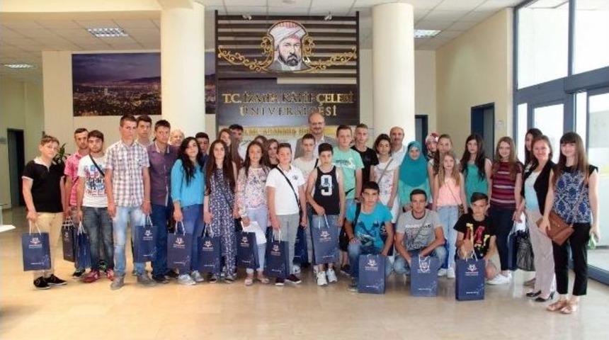 Makedonyalı T&uuml;rk &Ouml;ğrenciler İk&ccedil;&uuml;&rsquo;y&uuml; Ziyaret Etti