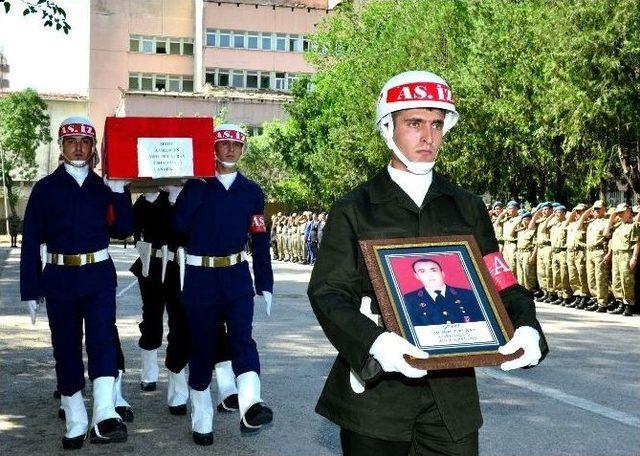 Diyarbakır’da Kazada Ölen Jandarma Komutanı İçin Tören Düzenlendi