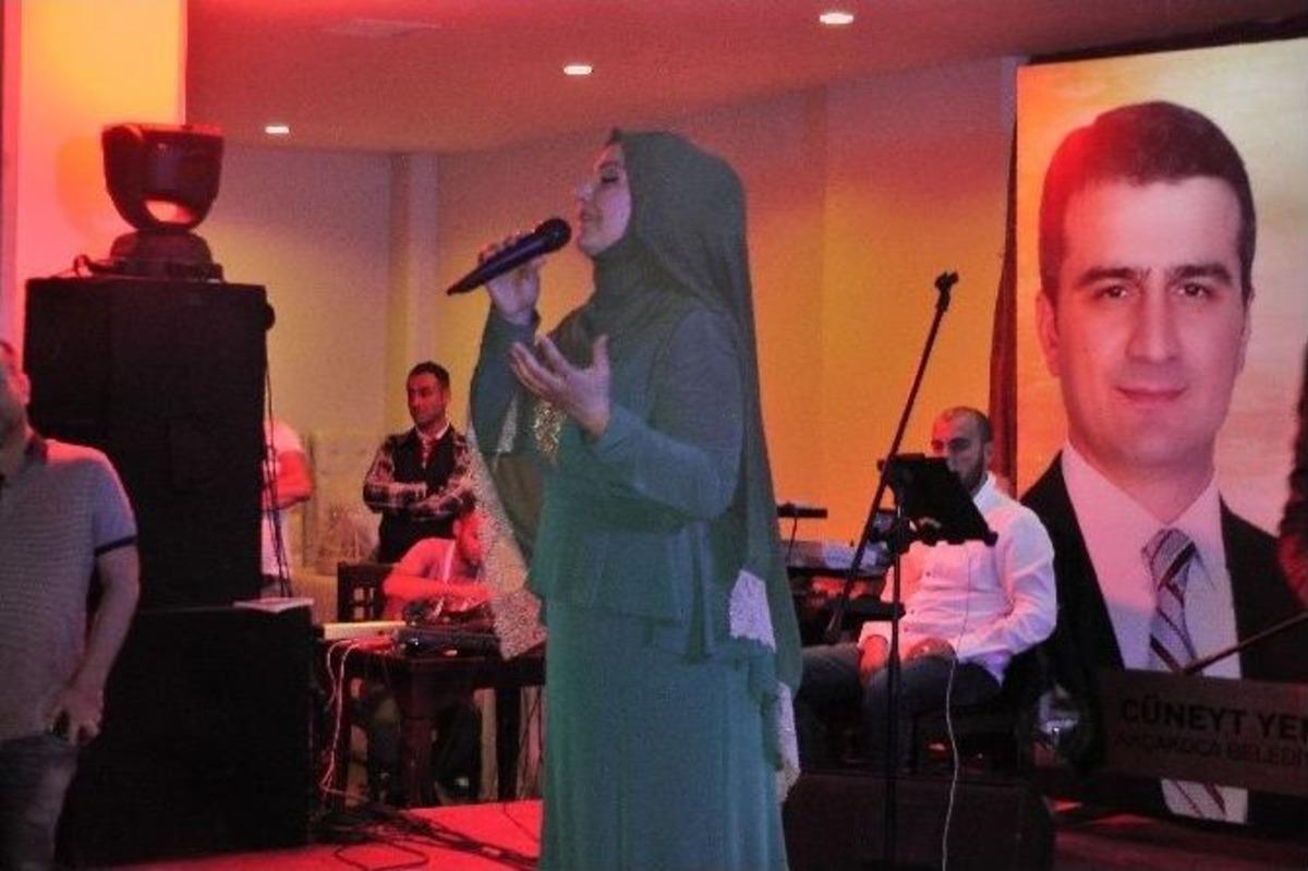 İkbal G&uuml;rpınar, Ak&ccedil;akoca&rsquo;da Ramazan Şenliğine Katıldı