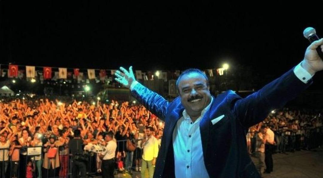 B&uuml;lent Serttaş Kepezlileri Coşturdu