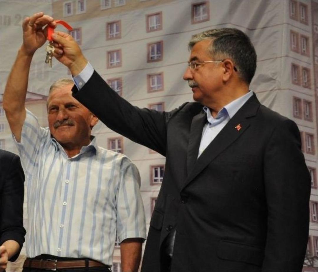 Sivas&rsquo;ta 902 Konut Hak Sahibine Teslim Edildi