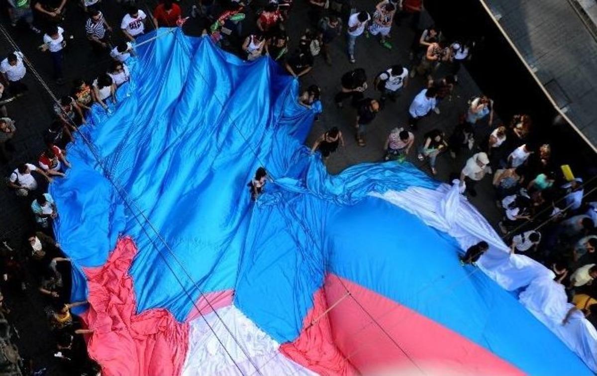 Lgbt&rsquo;liler İstiklal&rsquo;de 6. Trans Y&uuml;r&uuml;y&uuml;ş&uuml;n&uuml; Ger&ccedil;ekleştirdi
