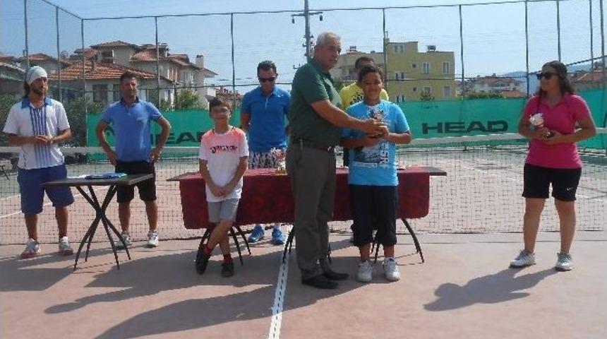 Ortaca&rsquo;da &lsquo;yaza Merhaba&rsquo; Tenis Turnuvası Yapıldı