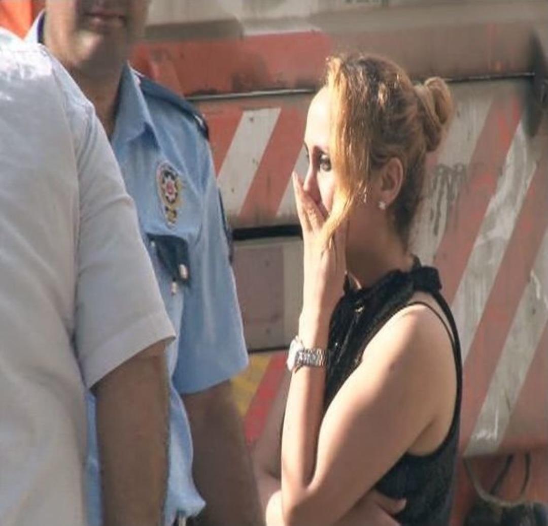 Kadın S&uuml;r&uuml;c&uuml; Otomobiliyle Kanala U&ccedil;tu