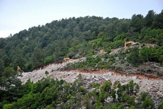 Yayla Yolunda Çalışmalar Devam Ediyor