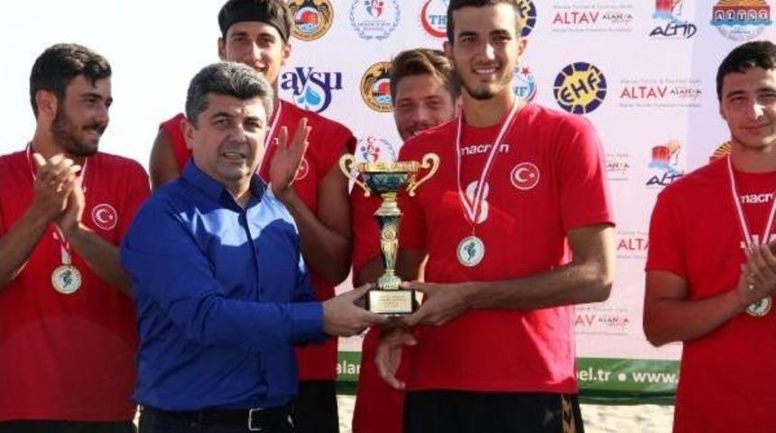 Alanya Plaj Hentbol Turnuvası Sona Erdi