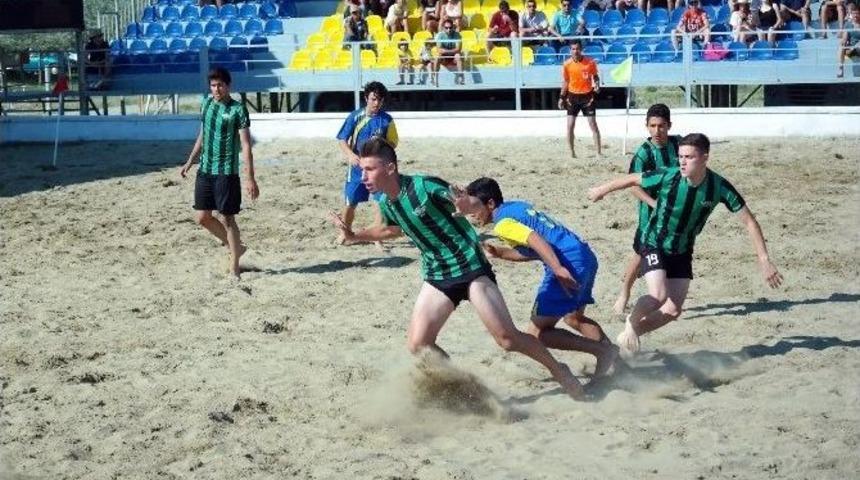 Plajda Şampiyon Akigo