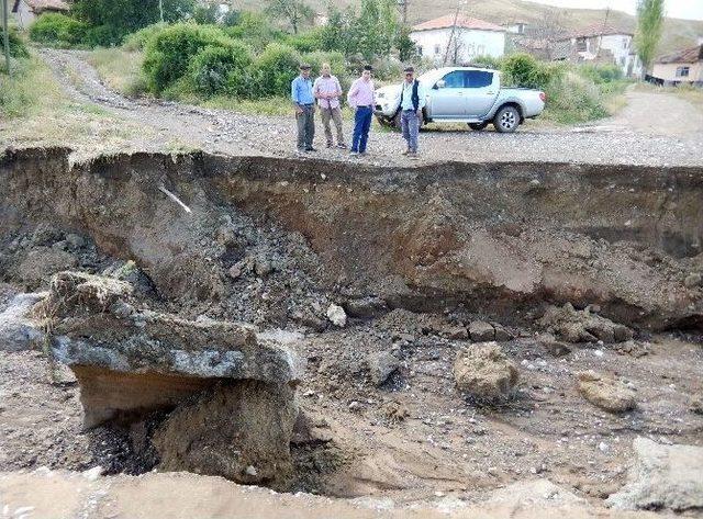 Çorum’daki Tarım Arazilerini Sel Vurdu