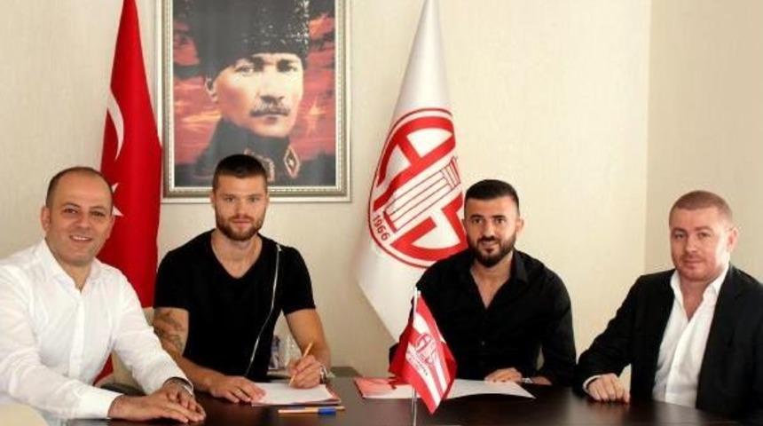 Antalyaspor'da Eto'o Imzaya Geliyor