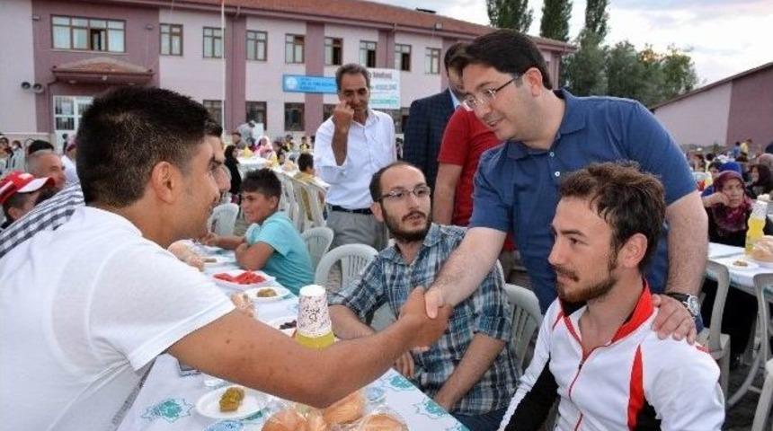 Aksaray Belediyesi&rsquo;nin Geleneksel Mahalle İftarları Başladı