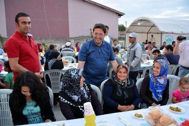 Aksaray Belediyesi’nin Geleneksel Mahalle İftarları Başladı