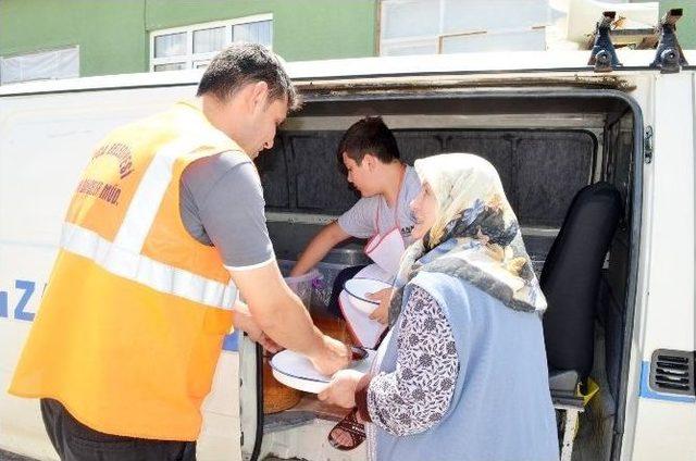 Alaca Belediyesi&rsquo;nden 5 Bin Kişiye Sıcak Yemek 1