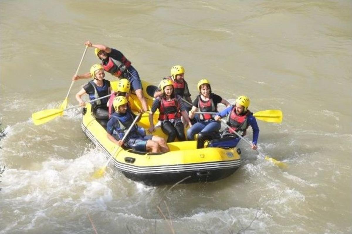 &Ccedil;atak&rsquo;ta Rafting Heyecanı