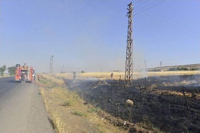 Yangına M&uuml;dahale Eden İtfaiye Aracı Yandı 2